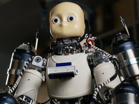 iRonCub: A Humanoid Robot Designed to Fly Like Iron Man cover