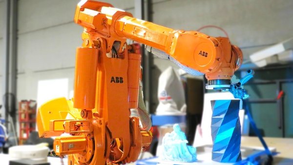 Turning a 2 ton robot into a giant 3D printer cover