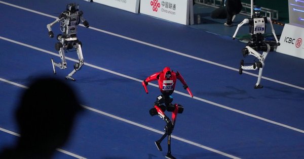 Chinese robot beats Usain Bolt's 100-meter sprint world record in humanoid bot games cover