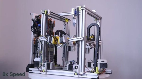 I built a robot that can make daisy chains cover